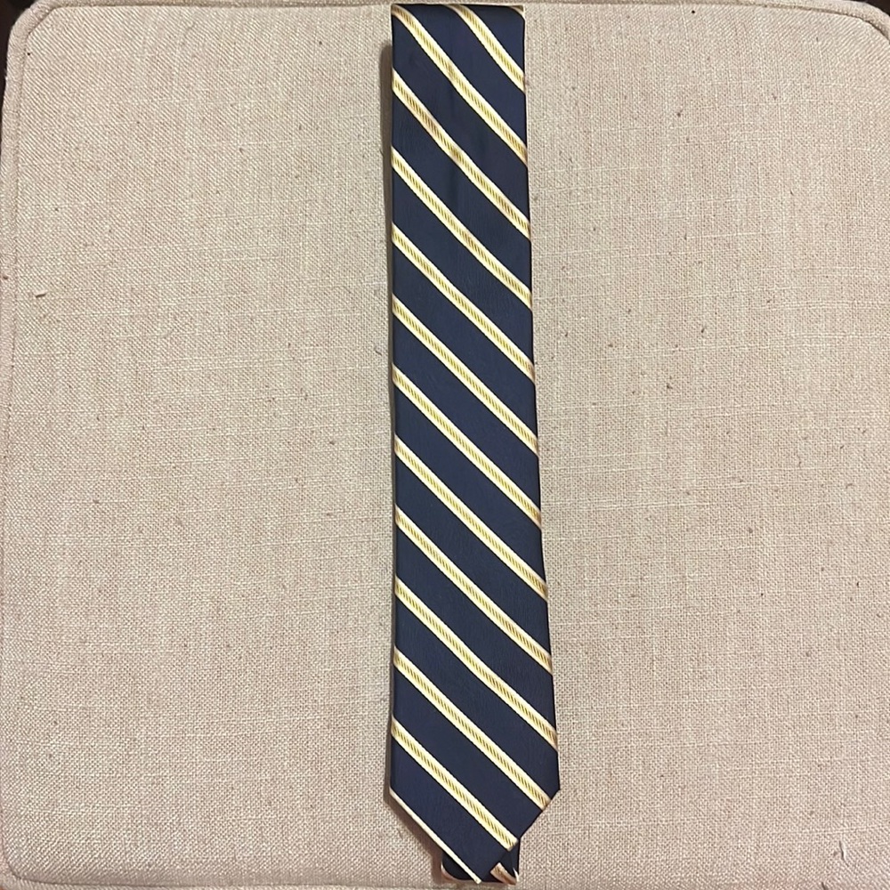 Club Room Tie